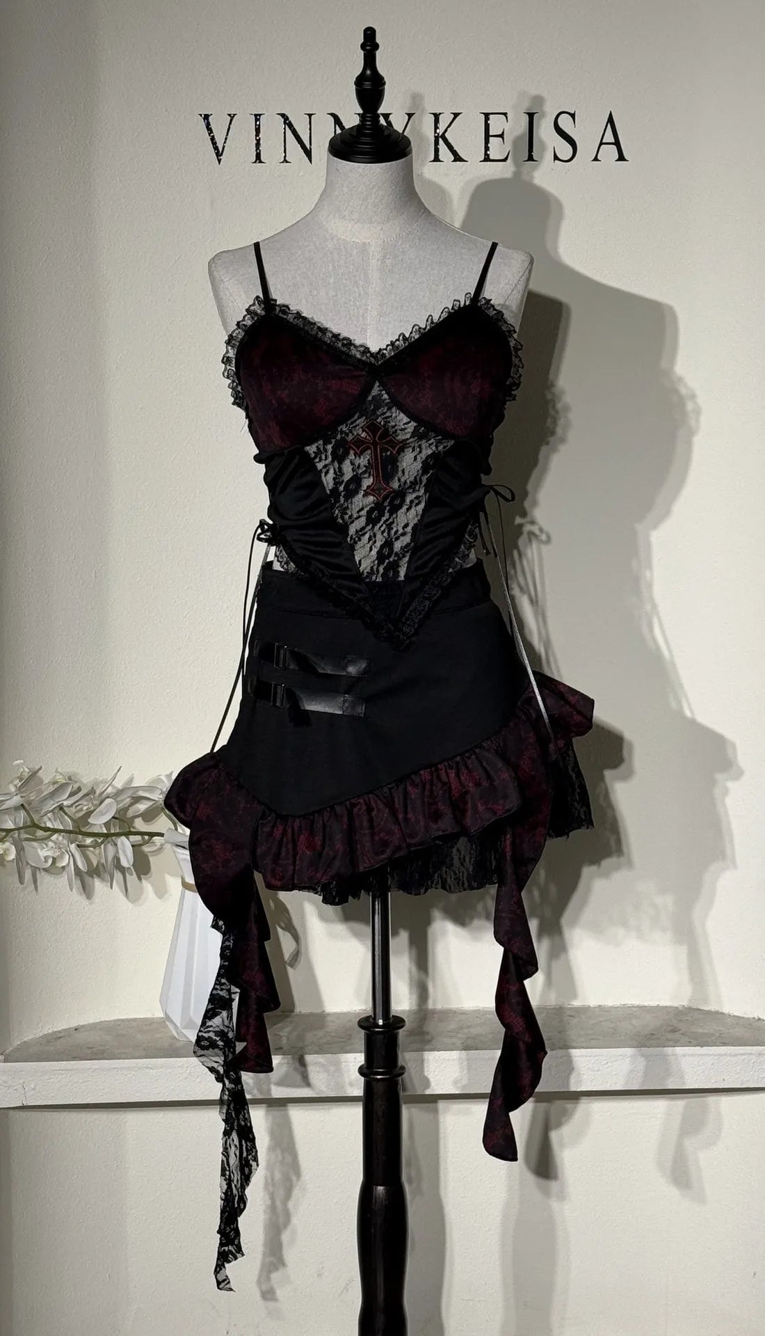 Gothic Costume Women Black Red Lace Halter Cropped Tops with Mini Tutu Skirt Two Pieice Subculture Street Vampire Witch Style